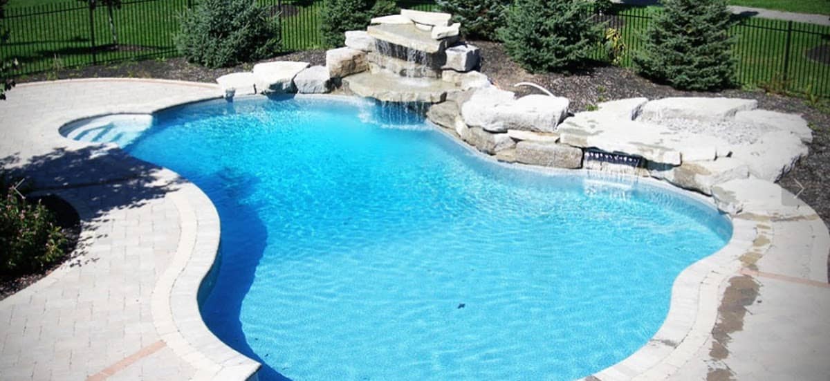 Arcade Pools & Spas project photo 2