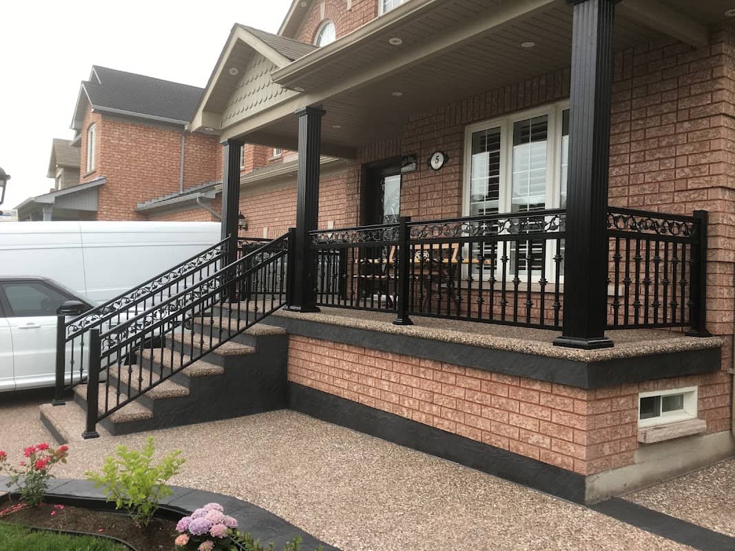 Bionic Aluminum Railing & Fence project photo