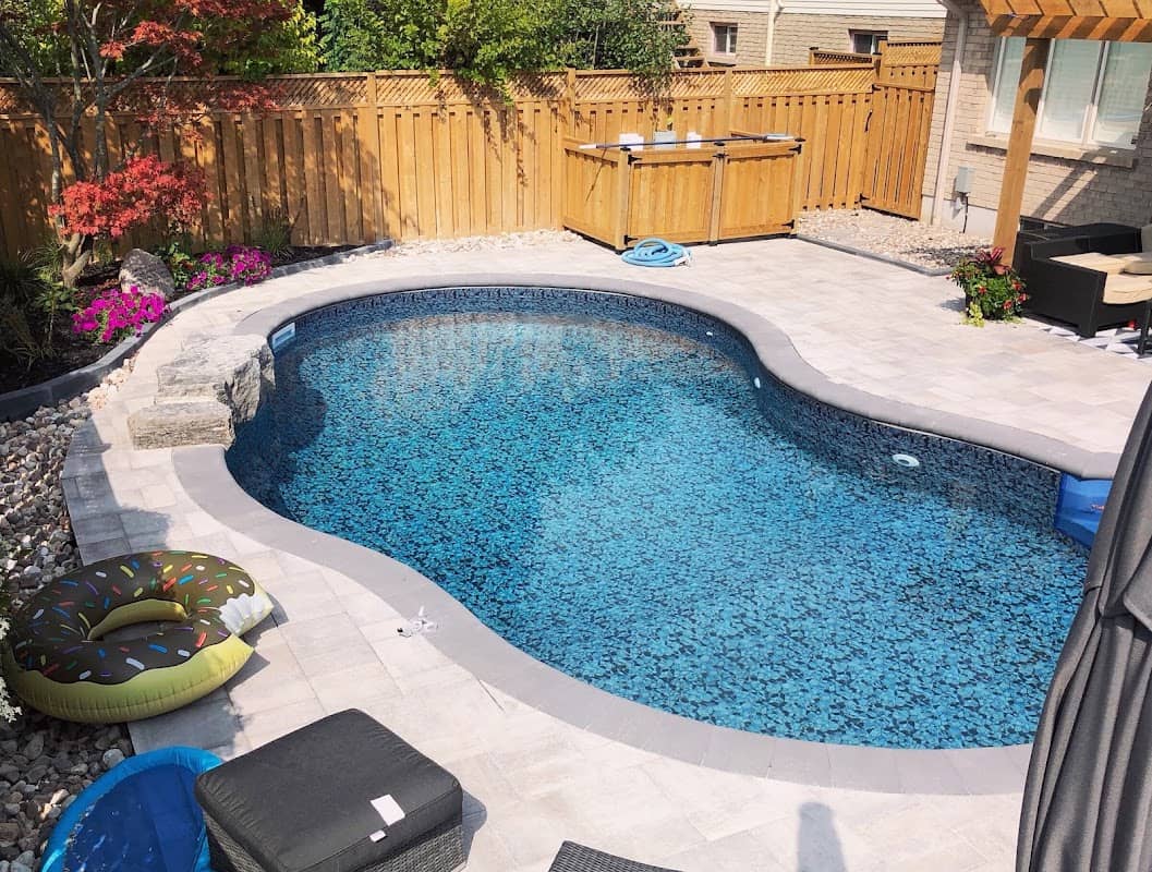 CB Pools and Spas project photo 4