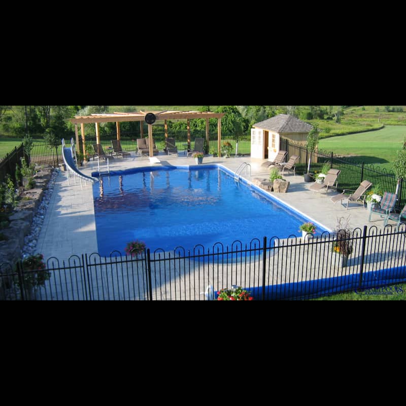 Custom Pools & Landscaping project photo 2