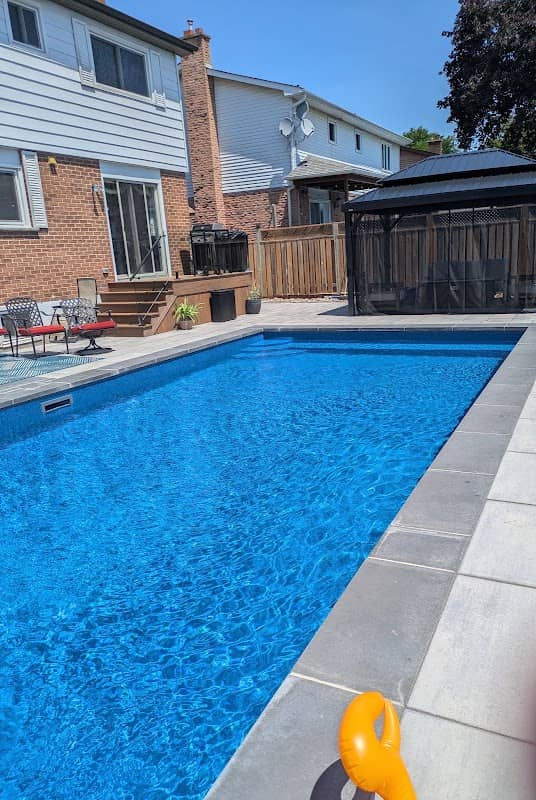 Destination Pools & Landscaping project photo 2