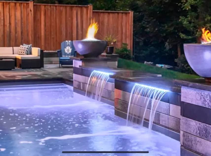 Easy pools, photographed at its own listing