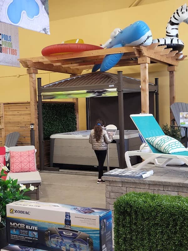 Pioneer Family Pools & Spas project photo 3