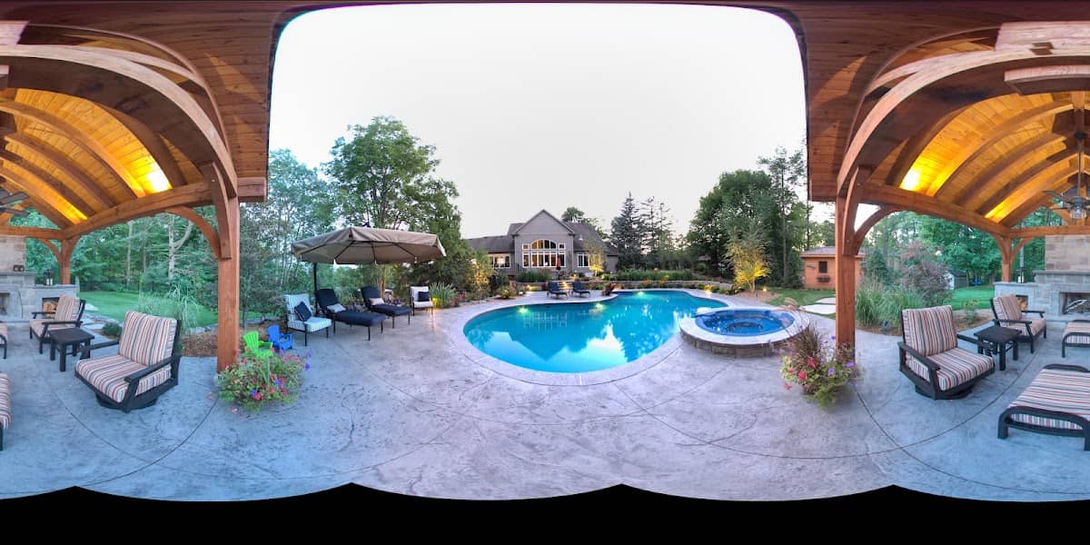 Pioneer Family Pools & Spas project photo 4
