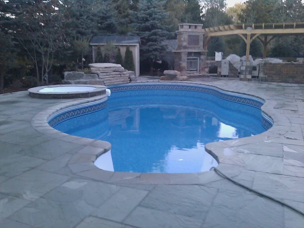Royal Pools And Landscape project photo 3