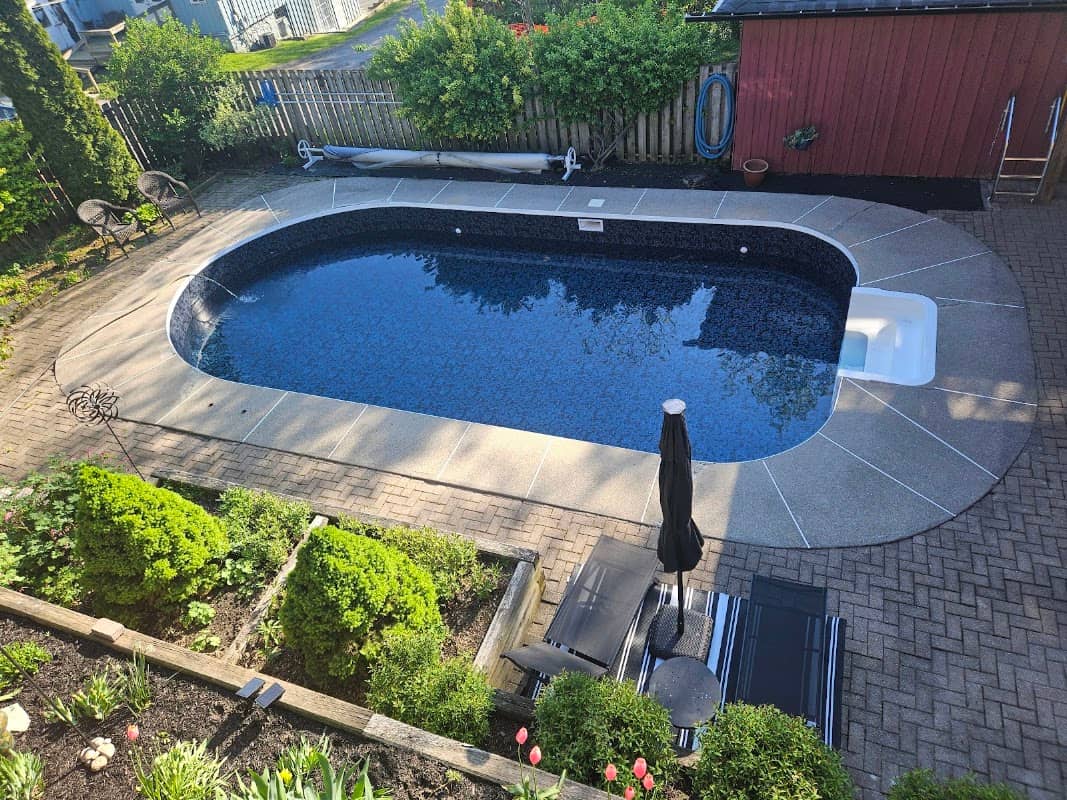 WEST COVE POOLS project photo 3